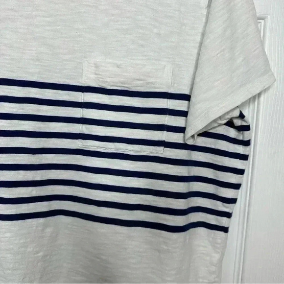 Old Navy T-Shirt White / Blue Stripes Size Large - Picture 2 of 16